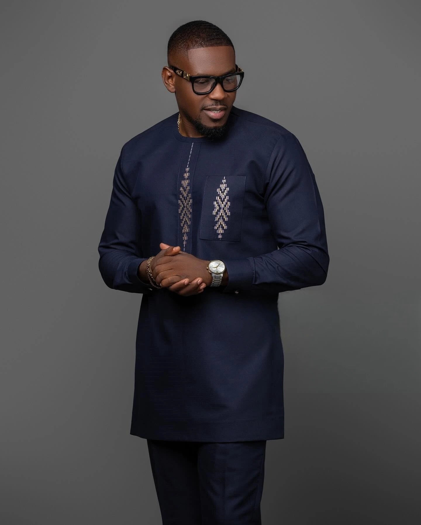Conjunto Real Kaftan Masculino – Elegância Africana Tradicional (2 Peças)