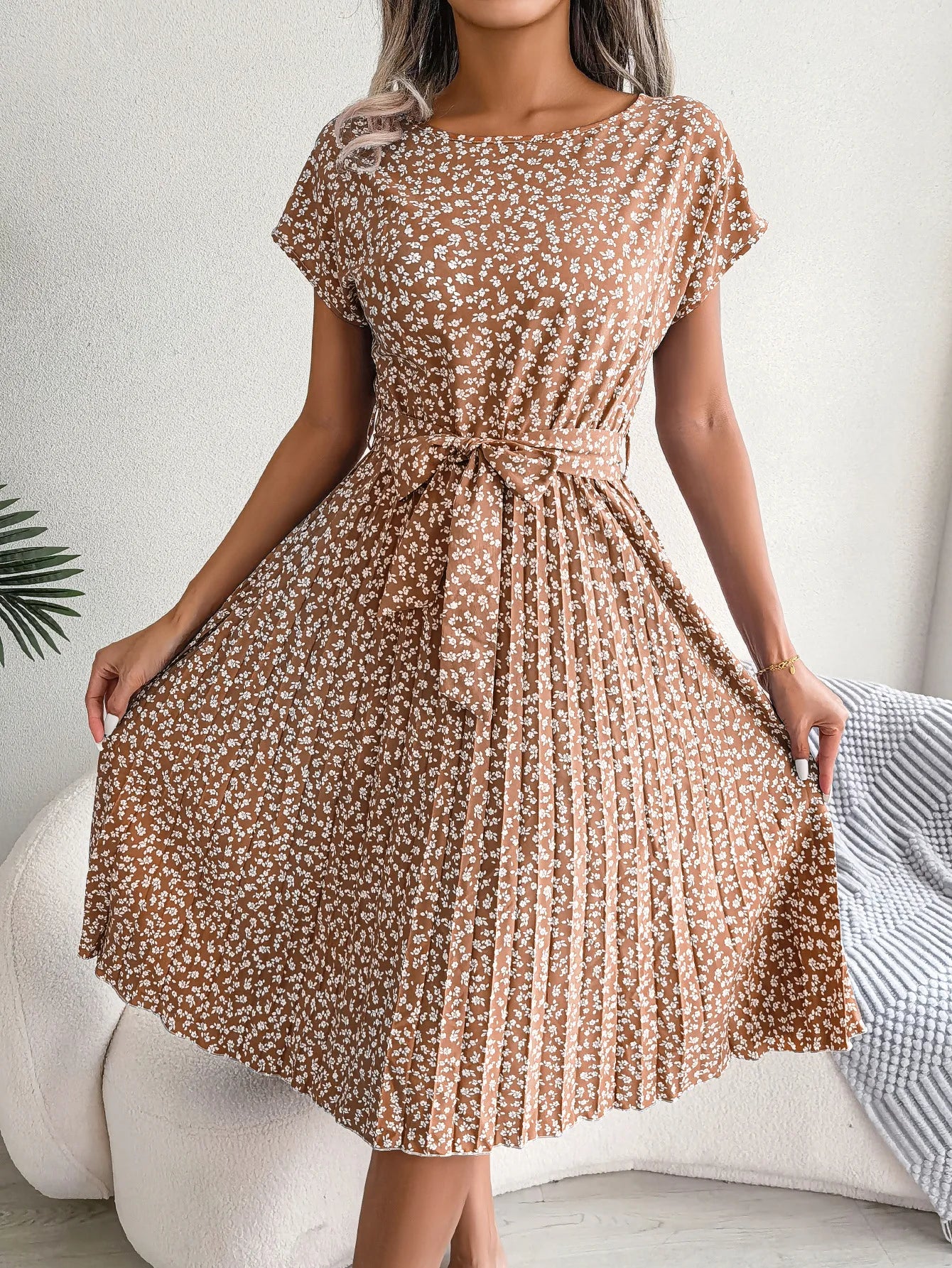 Vestido Aurora Africana – Elegância Floral de Verão