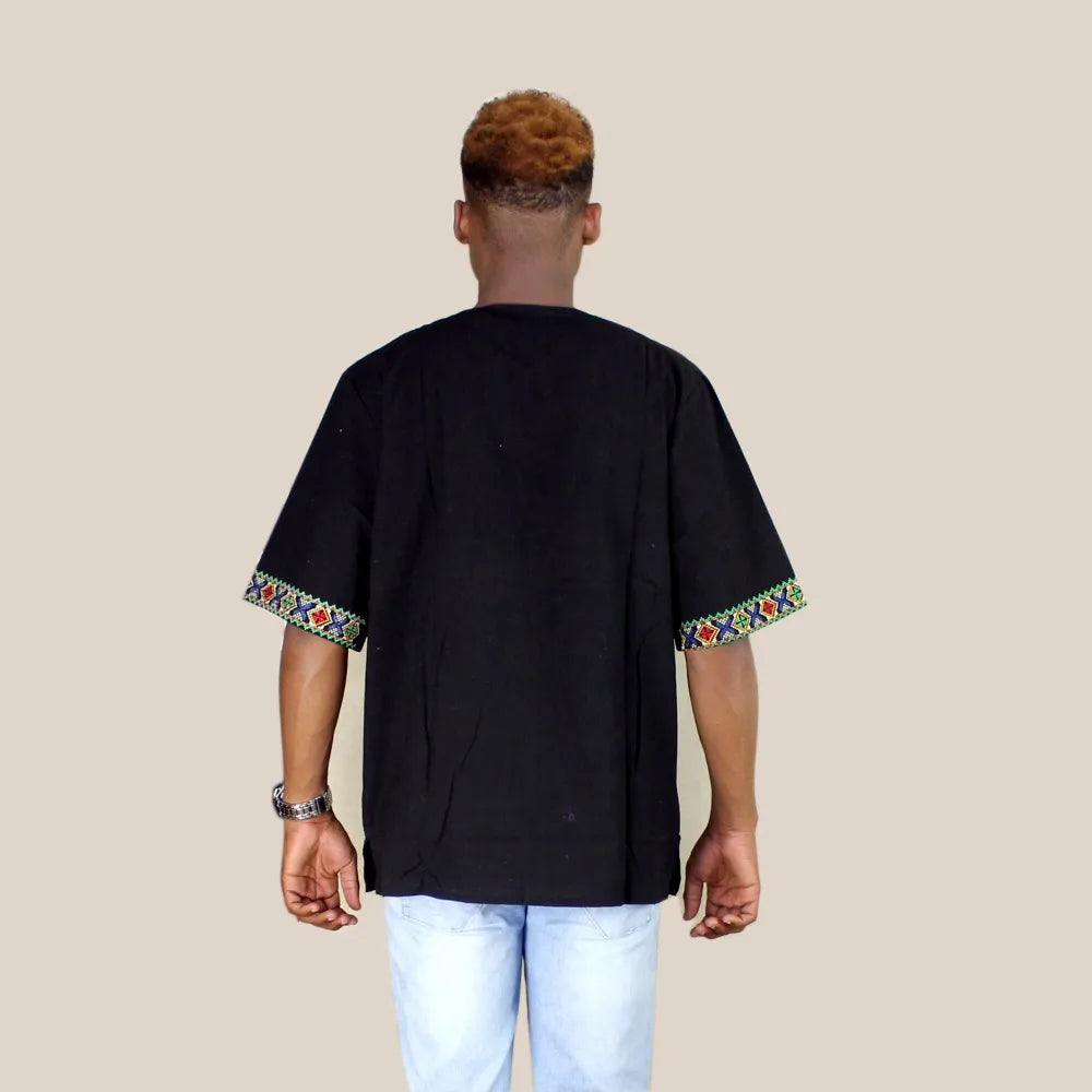 T-shirt Dashikiage Unissexo – Estilo Africano com Bordado Exclusivo