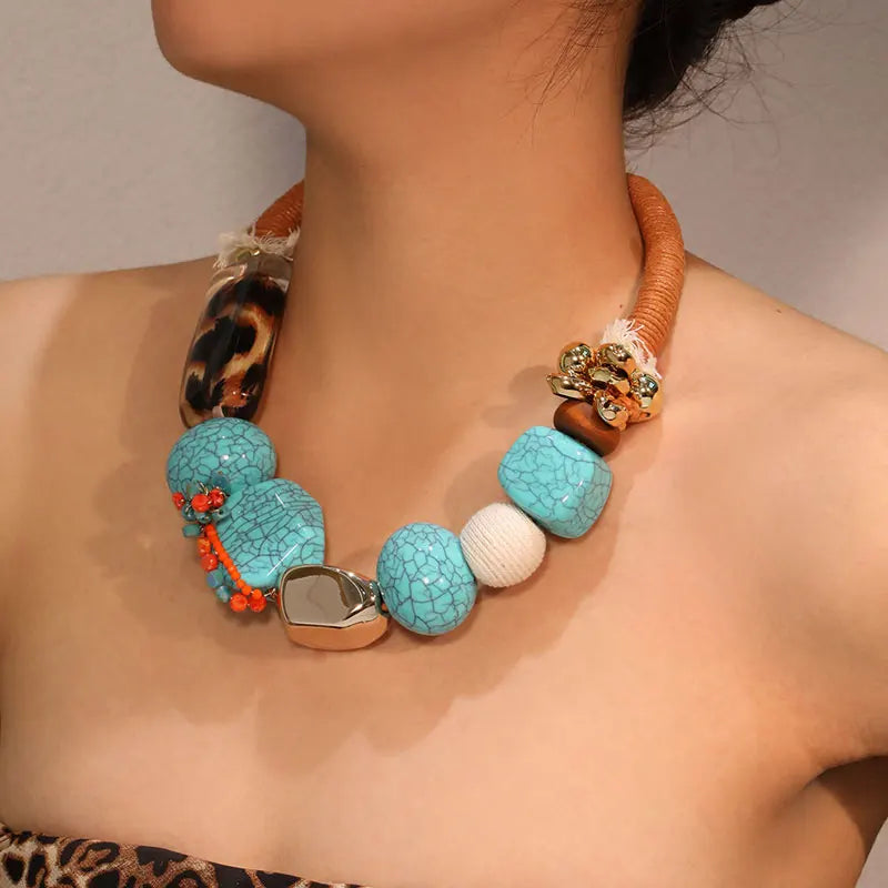 Colar Essência Boho – Contas Artesanais com Alma Africana