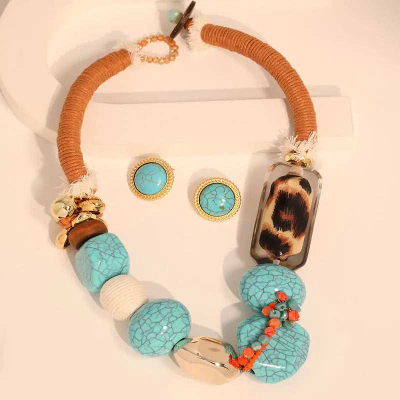 Colar Essência Boho – Contas Artesanais com Alma Africana