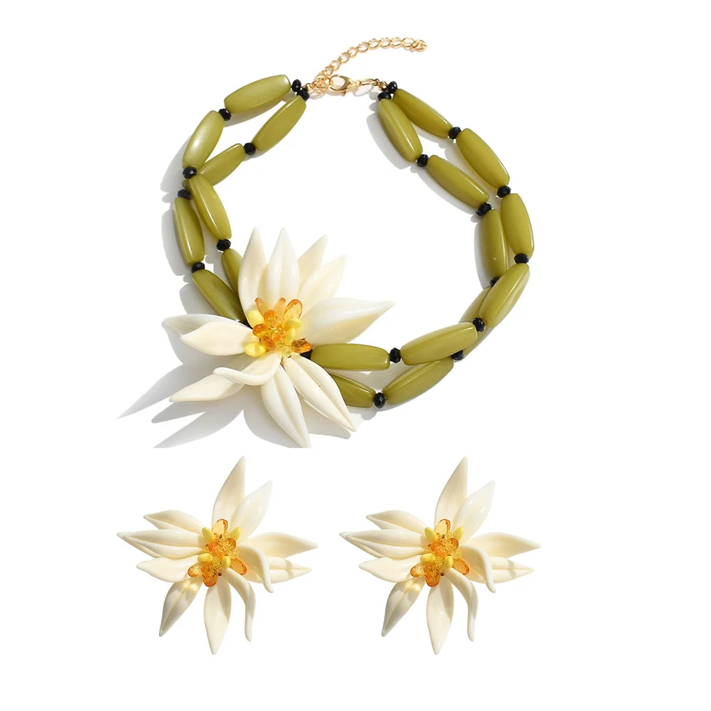 Colar Flor do Mar – Resina Boho com Contas Tropicais