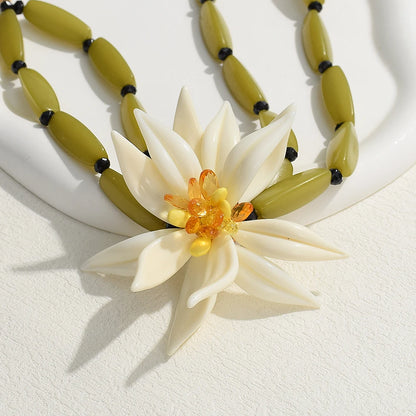 Colar Flor do Mar – Resina Boho com Contas Tropicais
