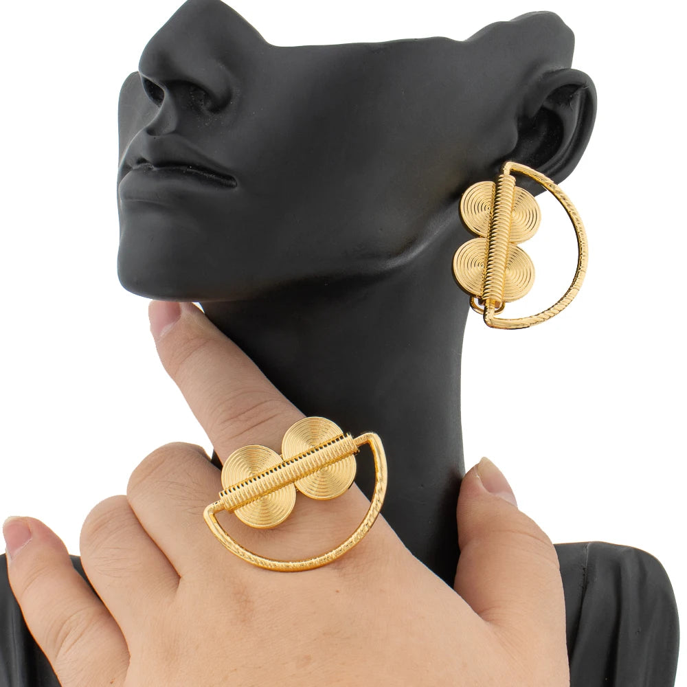 Conjunto Nobreza Africana – Mapa Dourado com Brincos e Anel Ajustável
