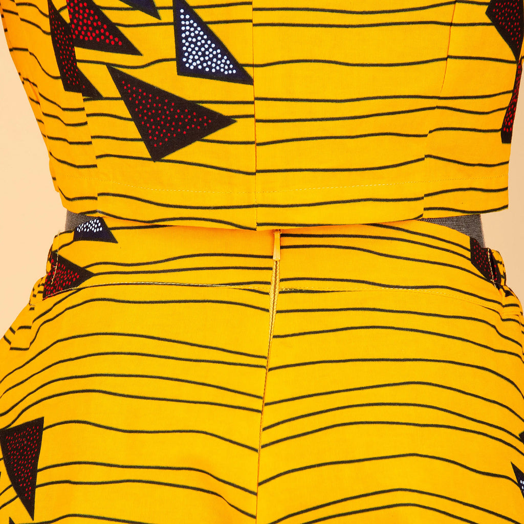 Conjunto Afripride Raízes – Blusa Curta Estampada & Calças Ankara