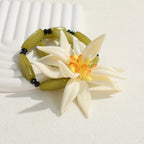 Colar Flor do Mar – Resina Boho com Contas Tropicais